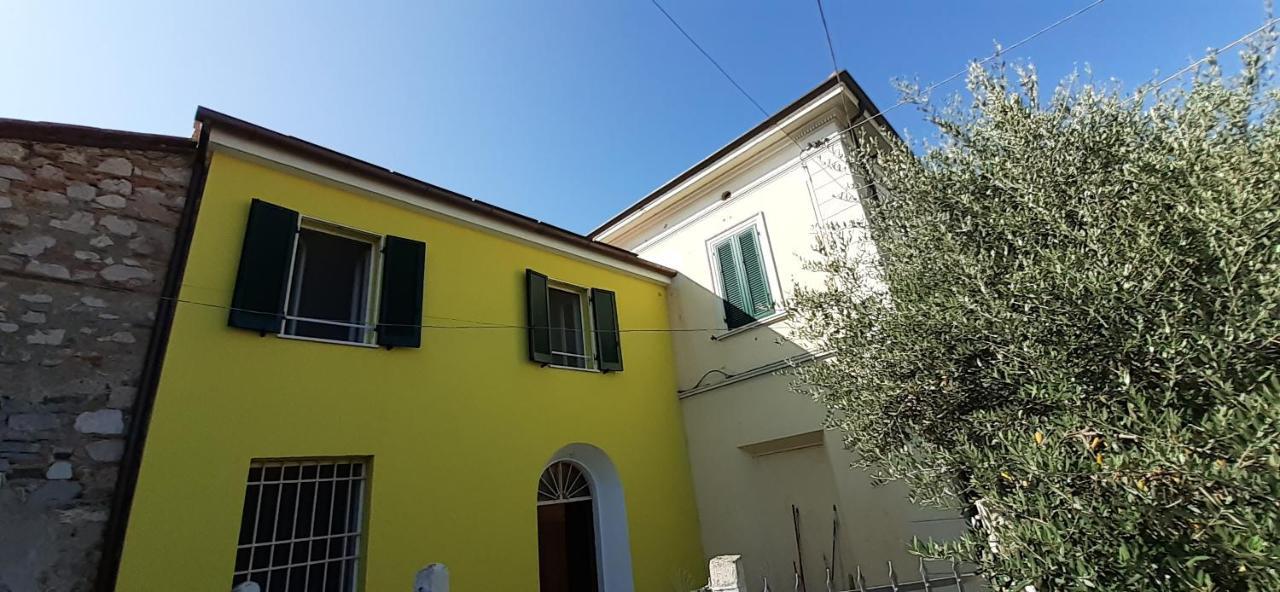 La Casa Gialla Del Ristoro Agricolo แวคกิอาโน ภายนอก รูปภาพ