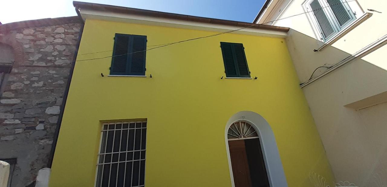La Casa Gialla Del Ristoro Agricolo แวคกิอาโน ภายนอก รูปภาพ